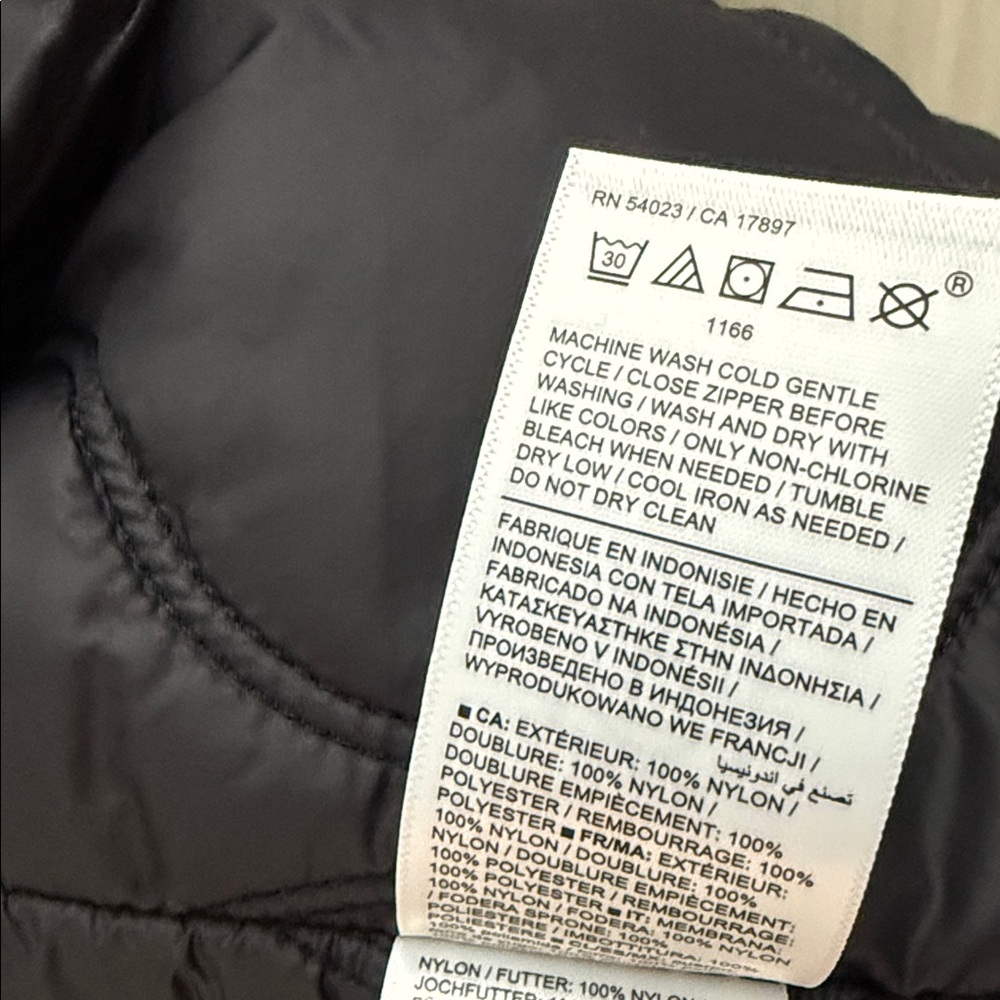 NWT Athleta Alight light puffer coat, black - Size S - Picture 4 of 5